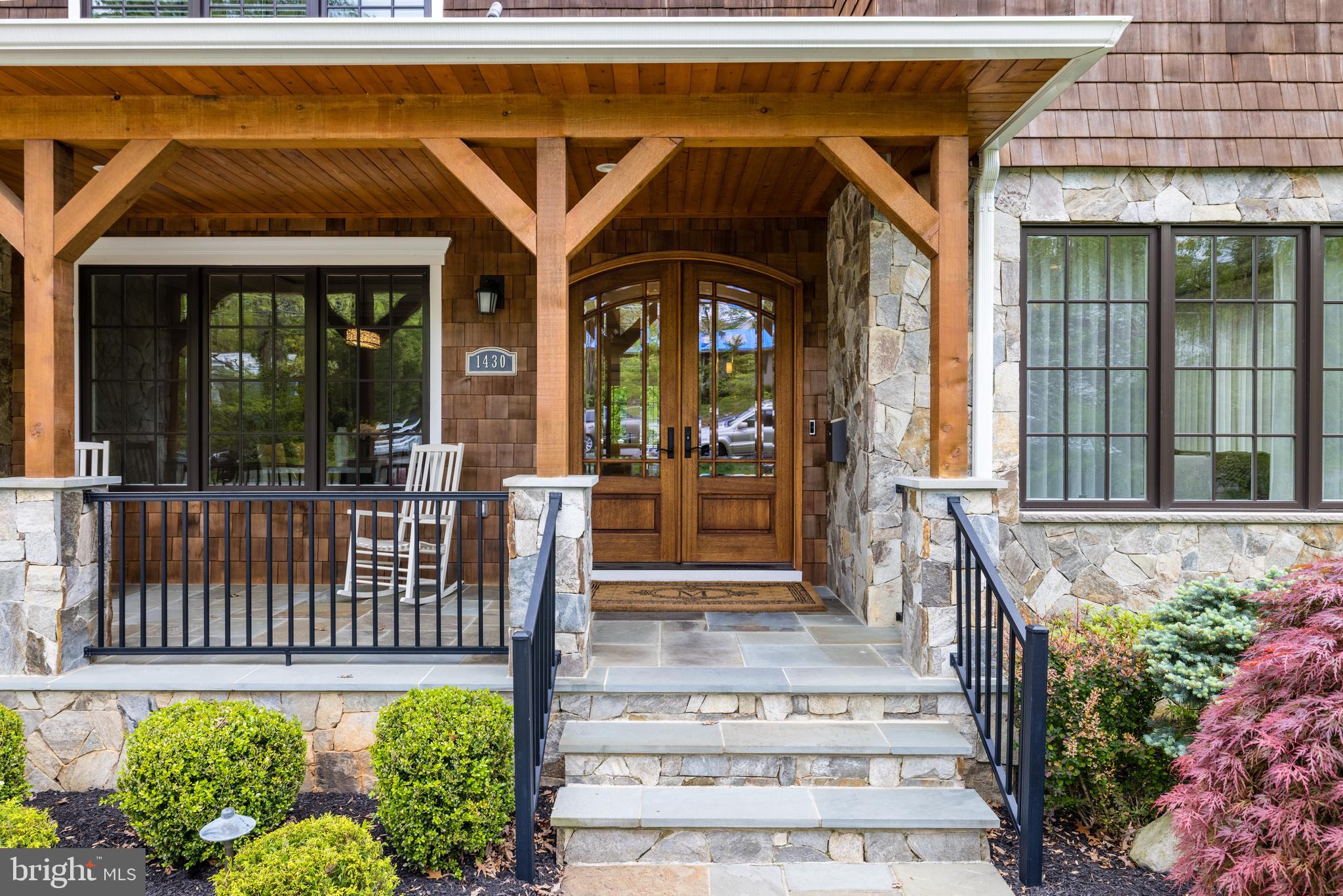 SALONA VILLAGE - Residential