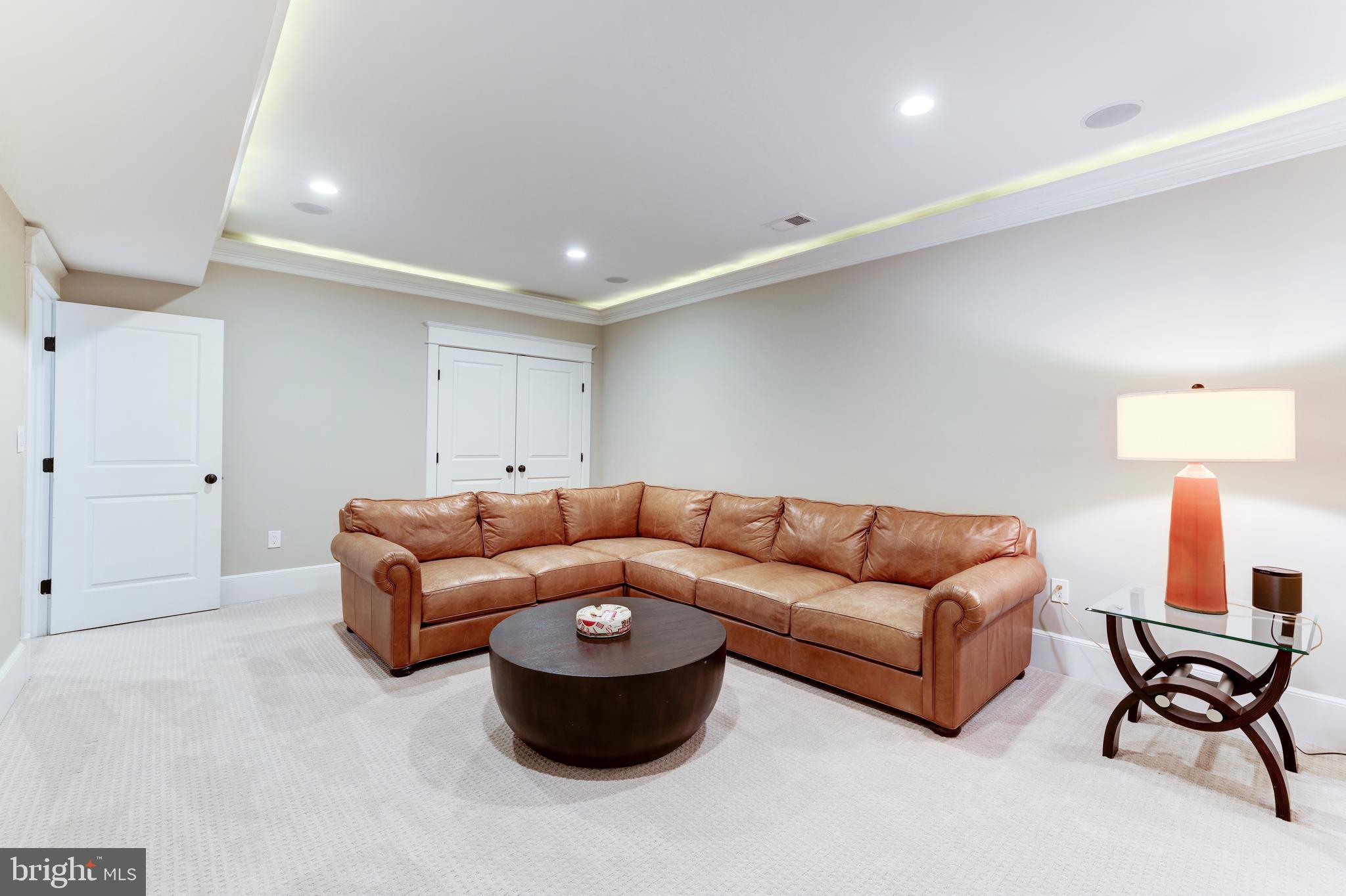 SALONA VILLAGE - Residential