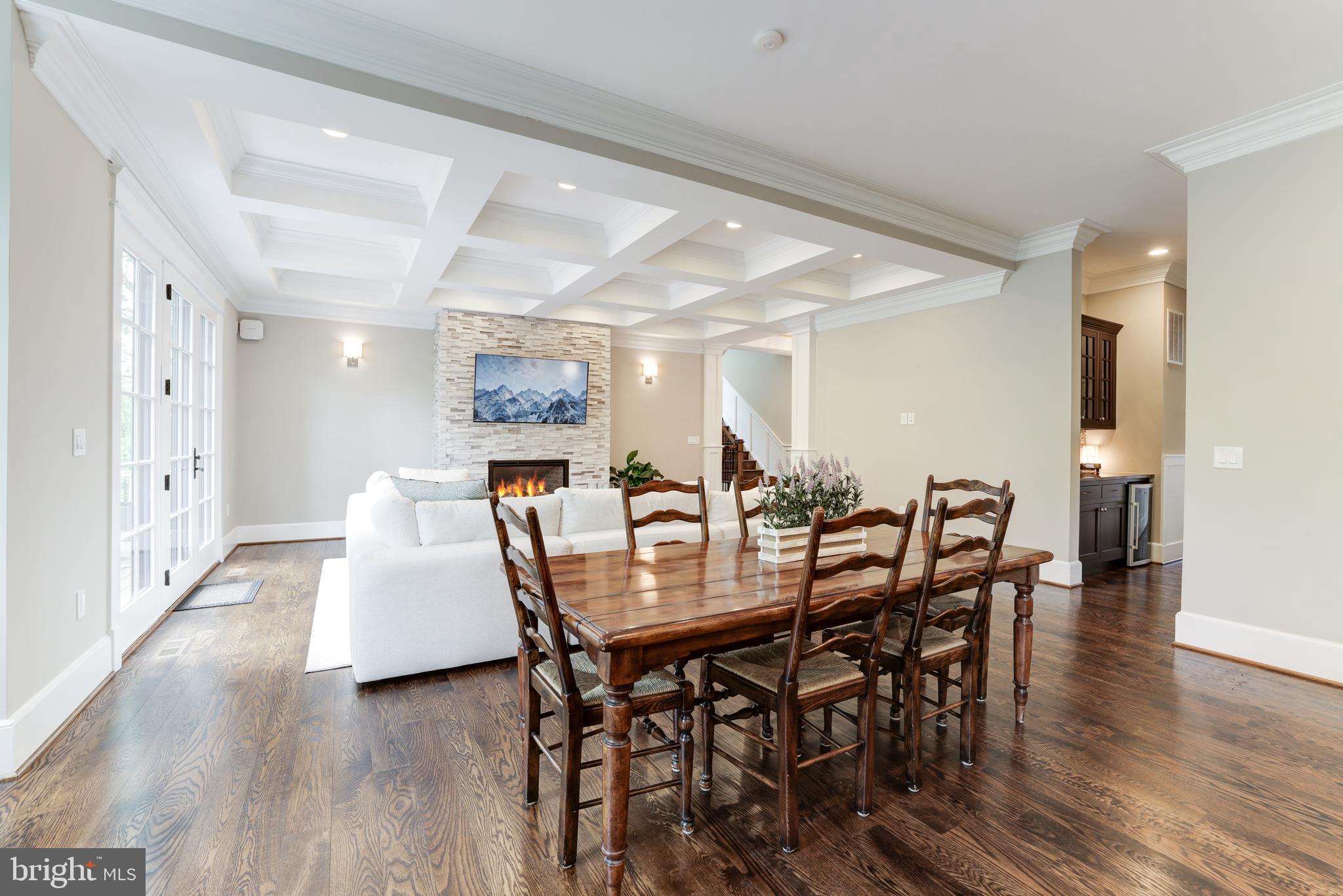 SALONA VILLAGE - Residential