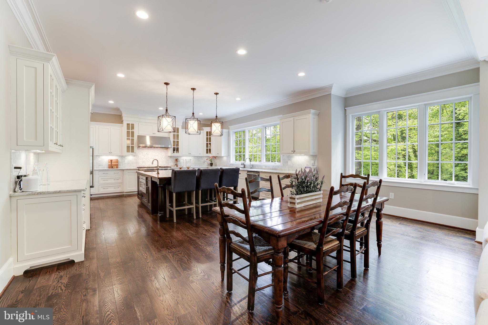 SALONA VILLAGE - Residential