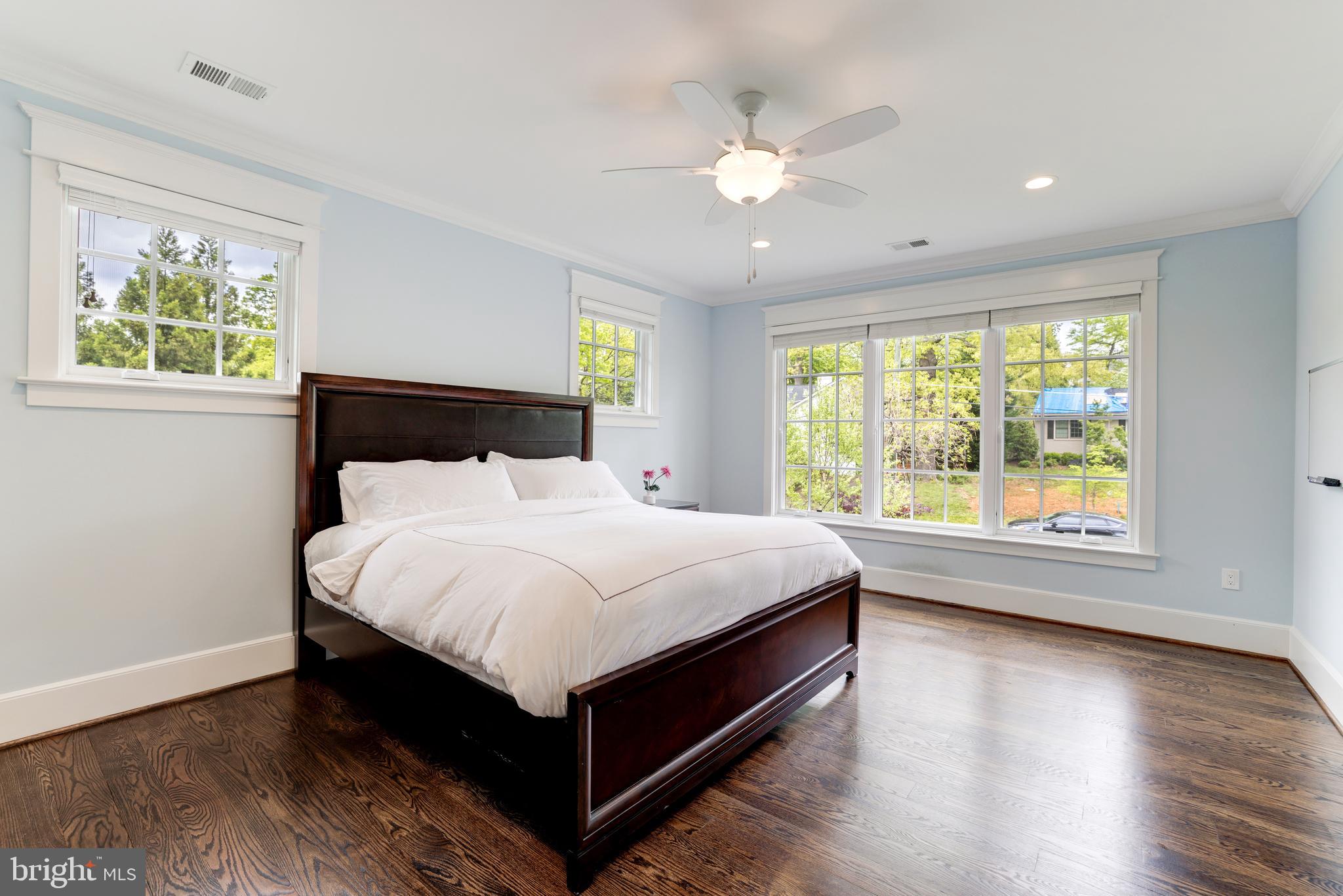 SALONA VILLAGE - Residential