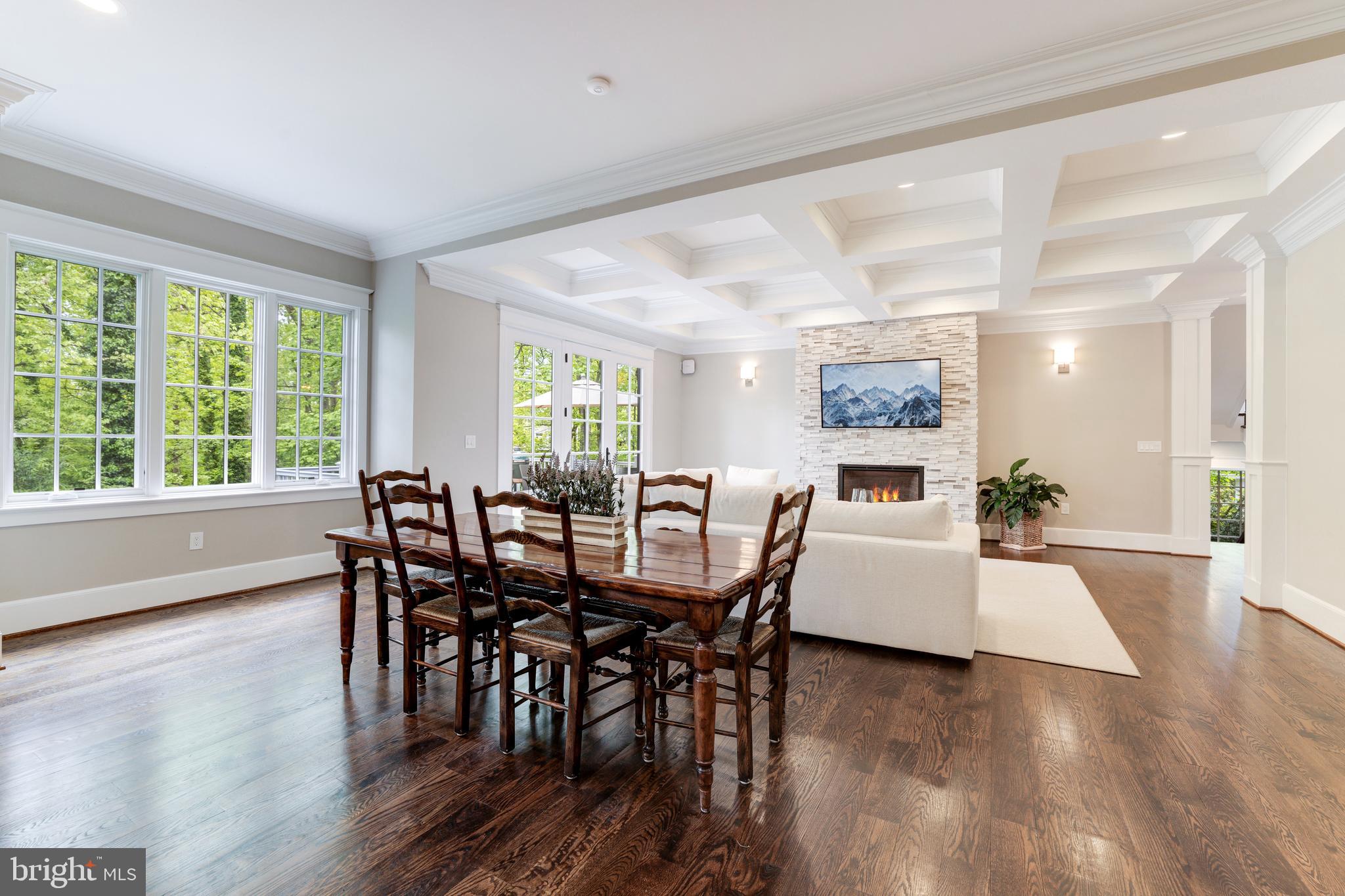 SALONA VILLAGE - Residential