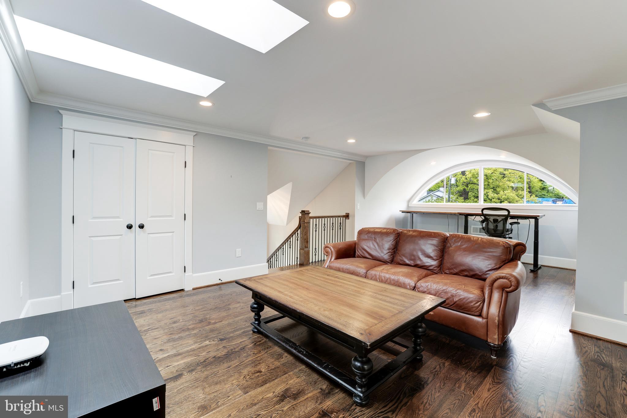 SALONA VILLAGE - Residential