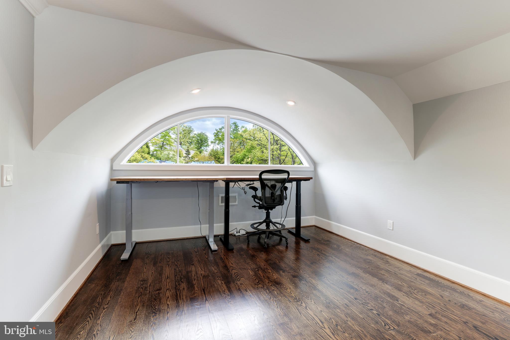 SALONA VILLAGE - Residential