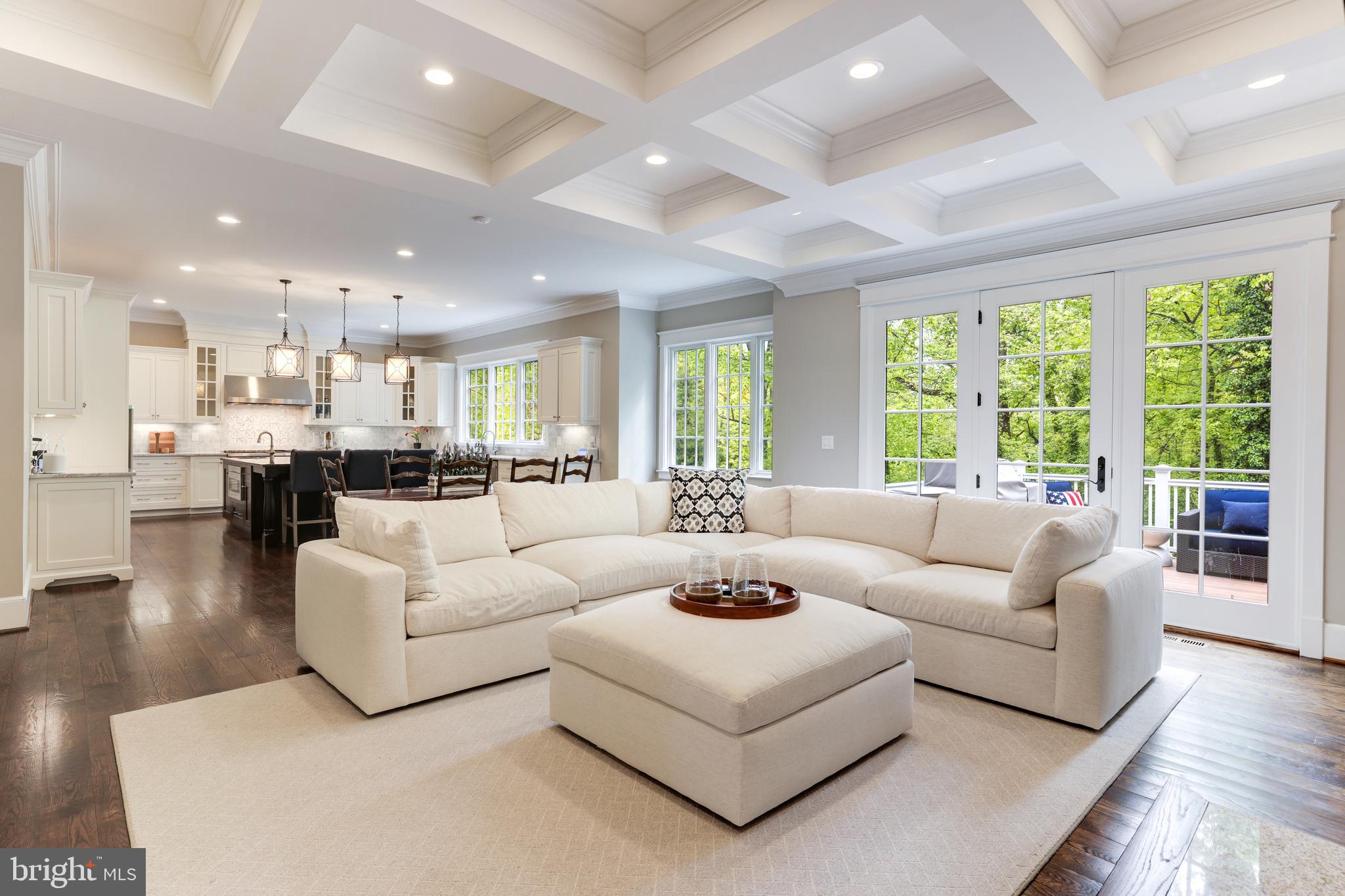 SALONA VILLAGE - Residential