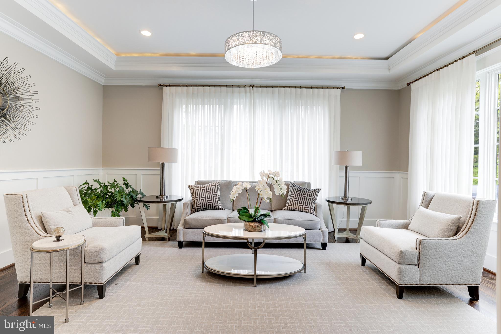 SALONA VILLAGE - Residential