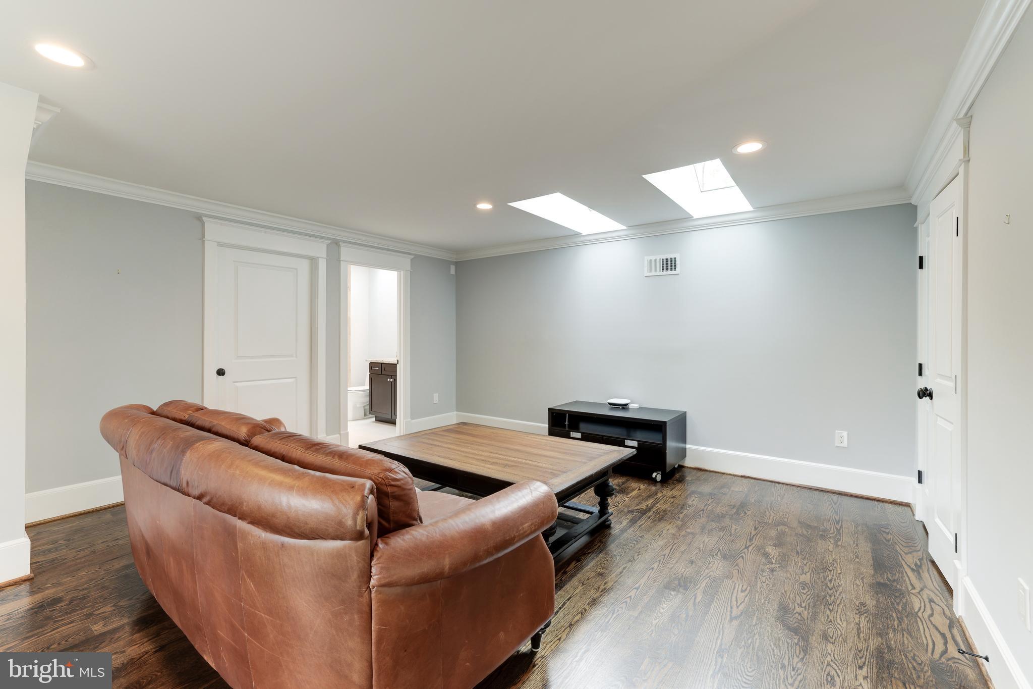 SALONA VILLAGE - Residential