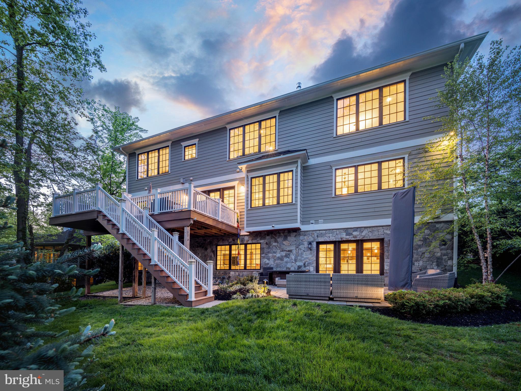 SALONA VILLAGE - Residential