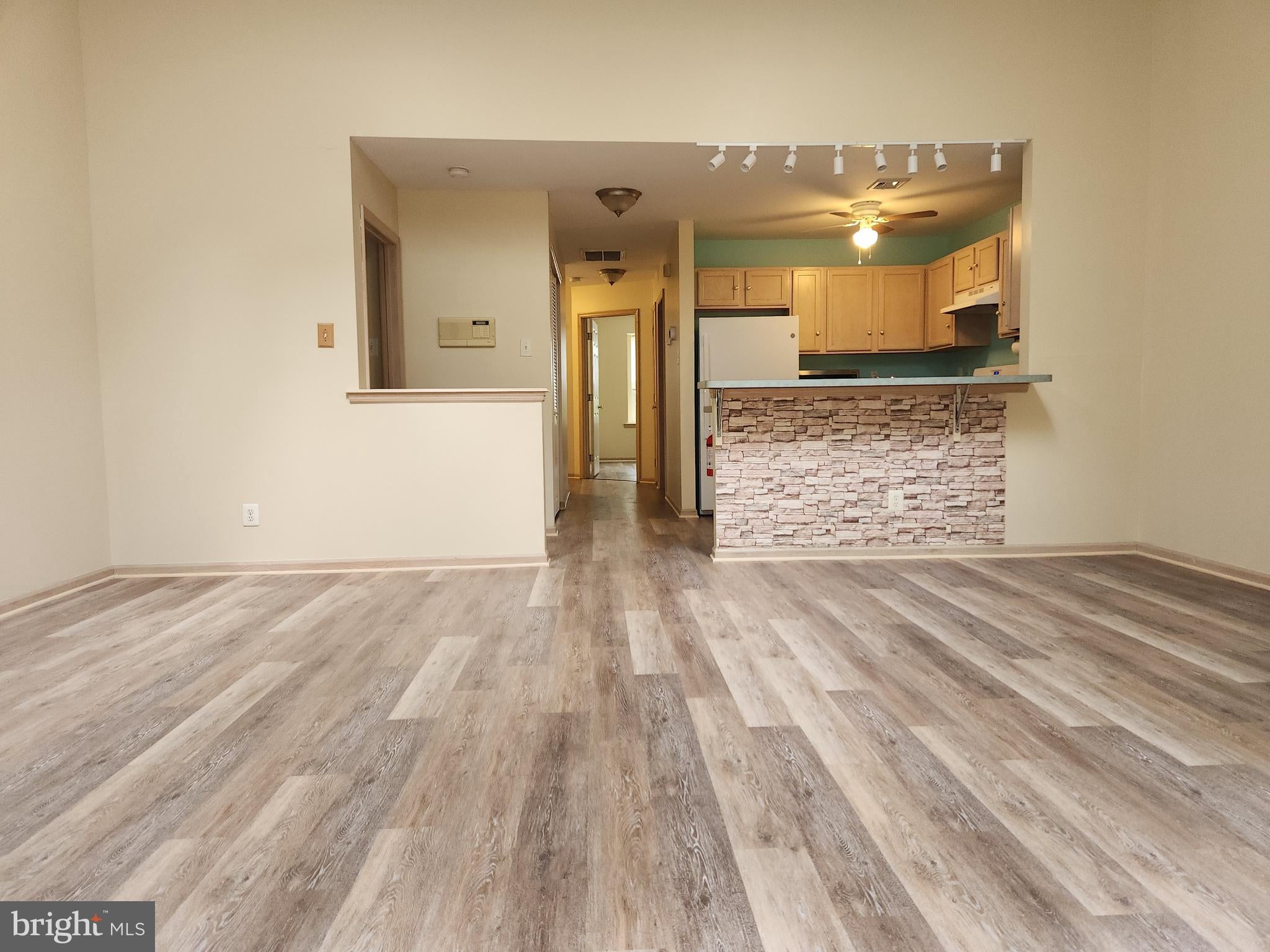 21 TIMBERLINE DRIVE