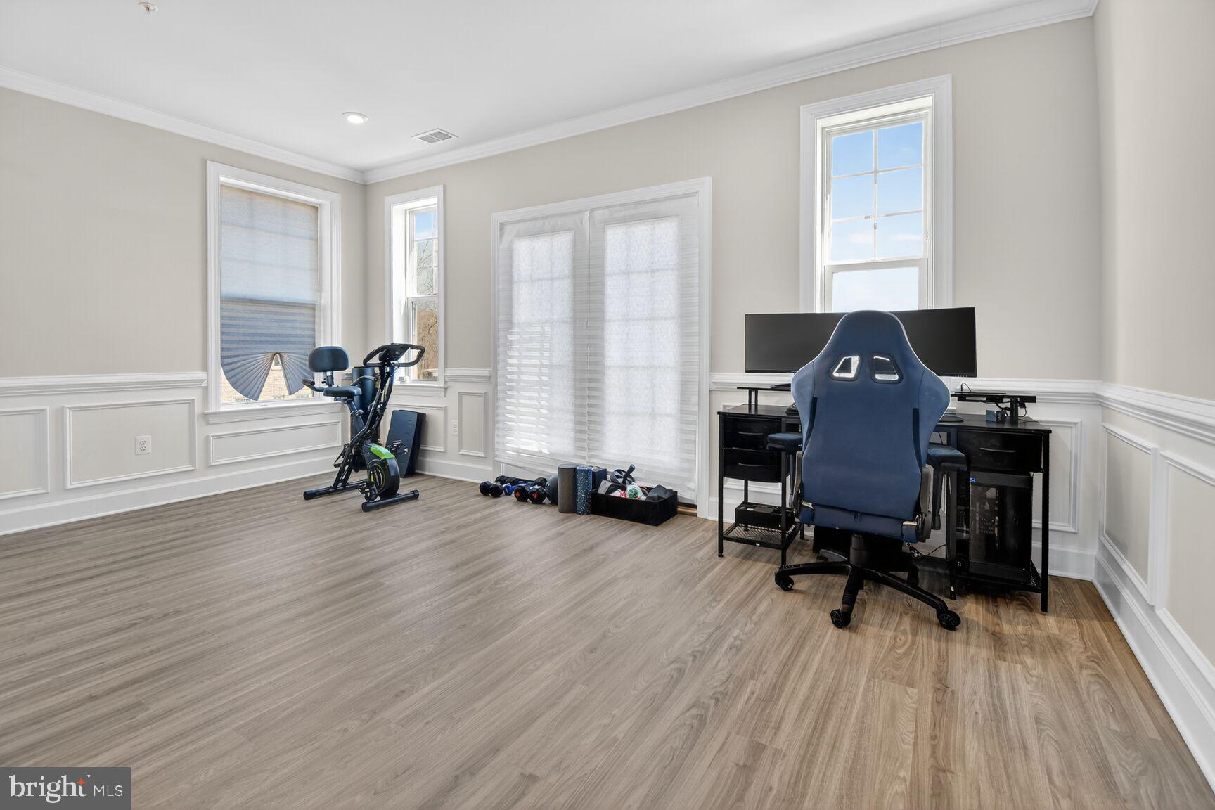 GLENN DALE COMMONS - Residential