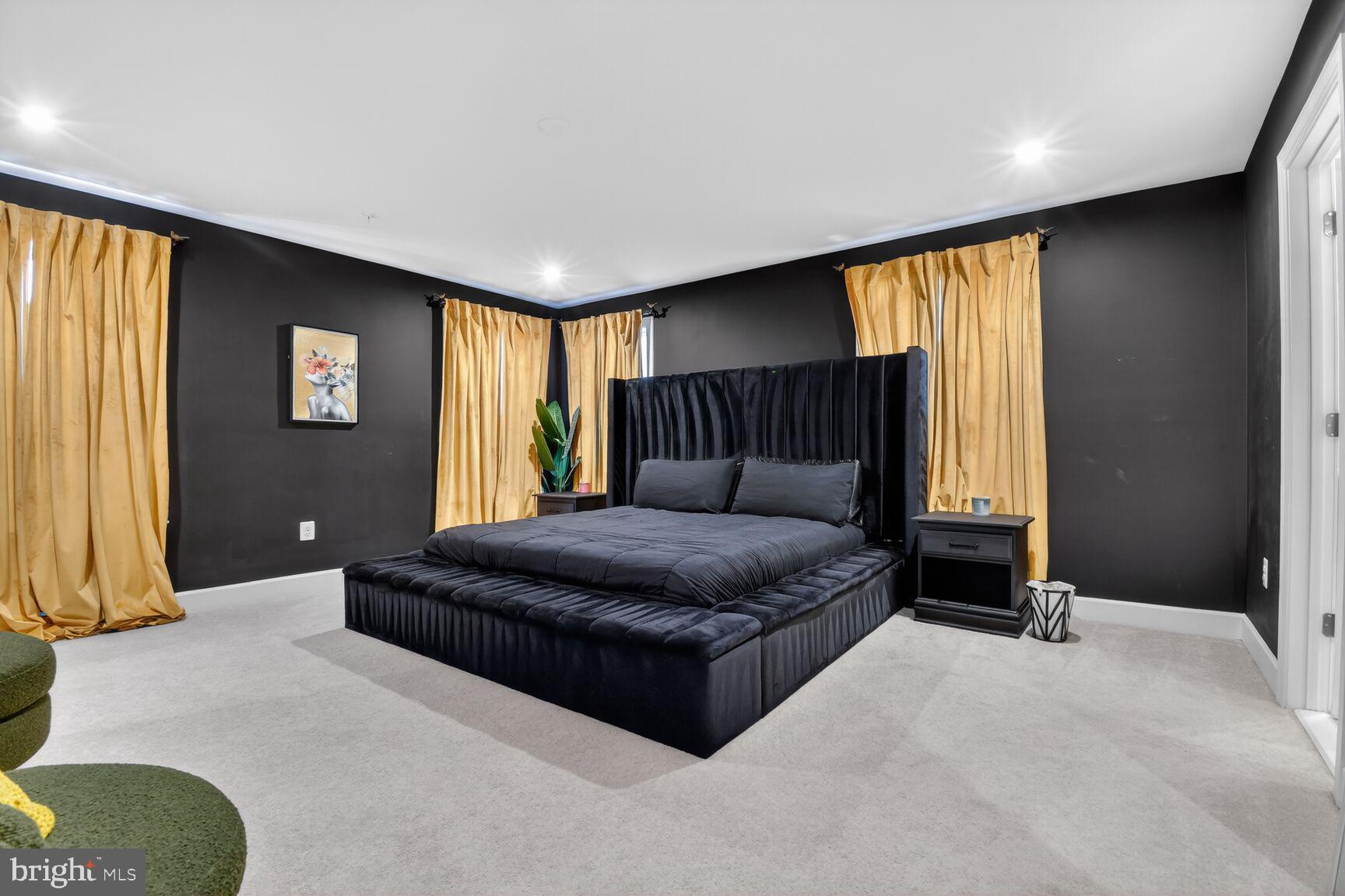 GLENN DALE COMMONS - Residential