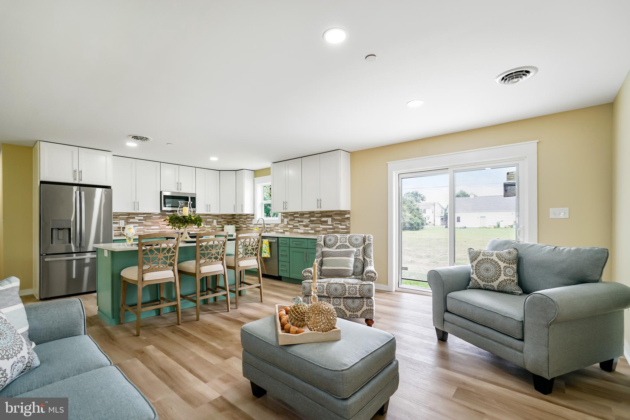 WEST VIEW SHORES - Residential