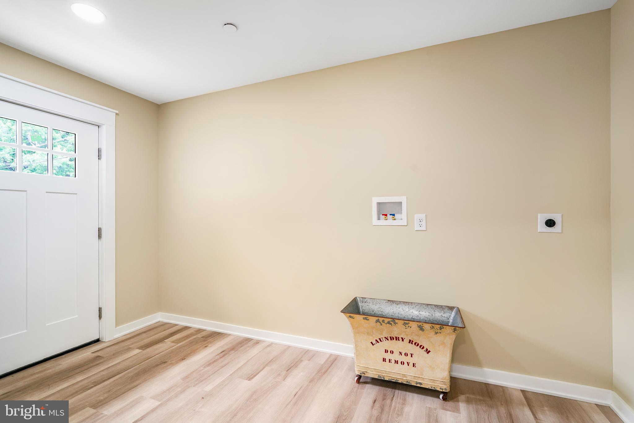 WEST VIEW SHORES - Residential