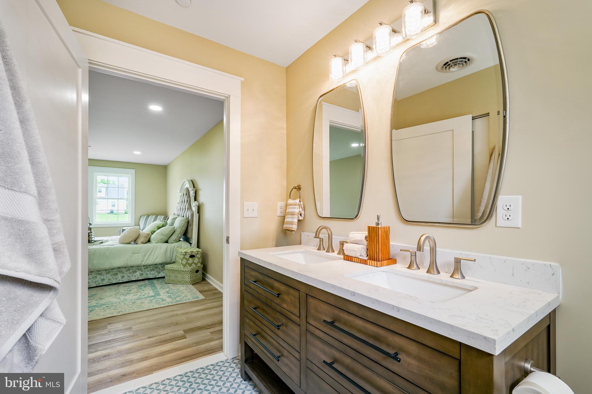 WEST VIEW SHORES - Residential