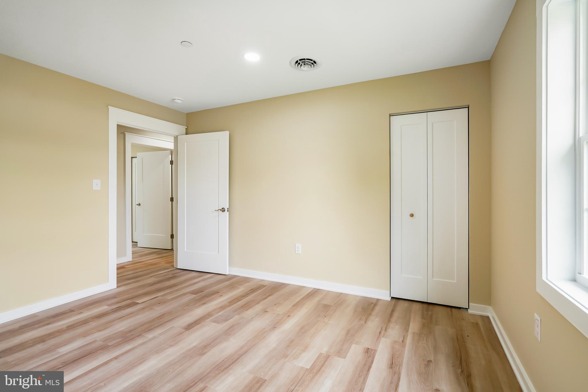 WEST VIEW SHORES - Residential