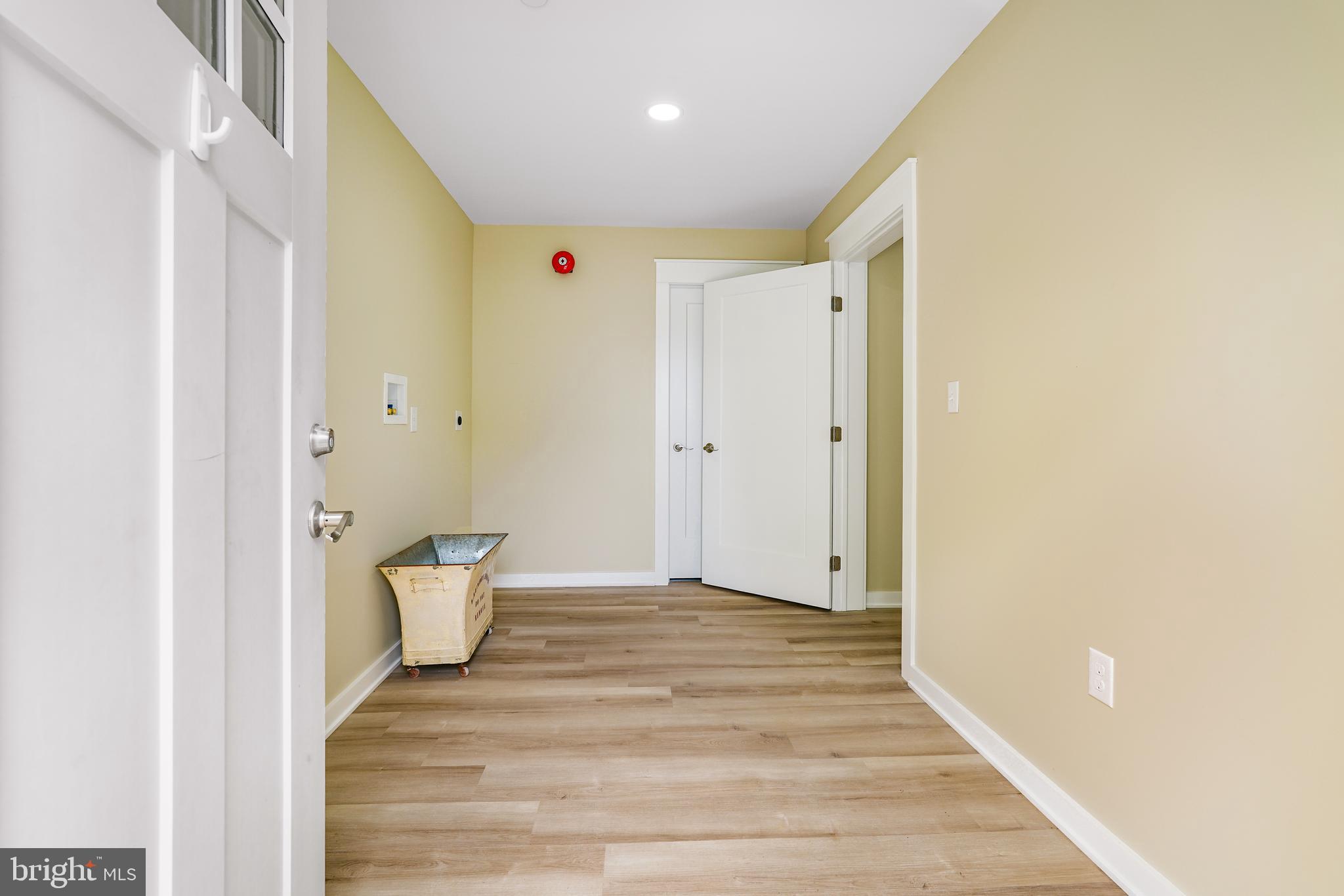 WEST VIEW SHORES - Residential