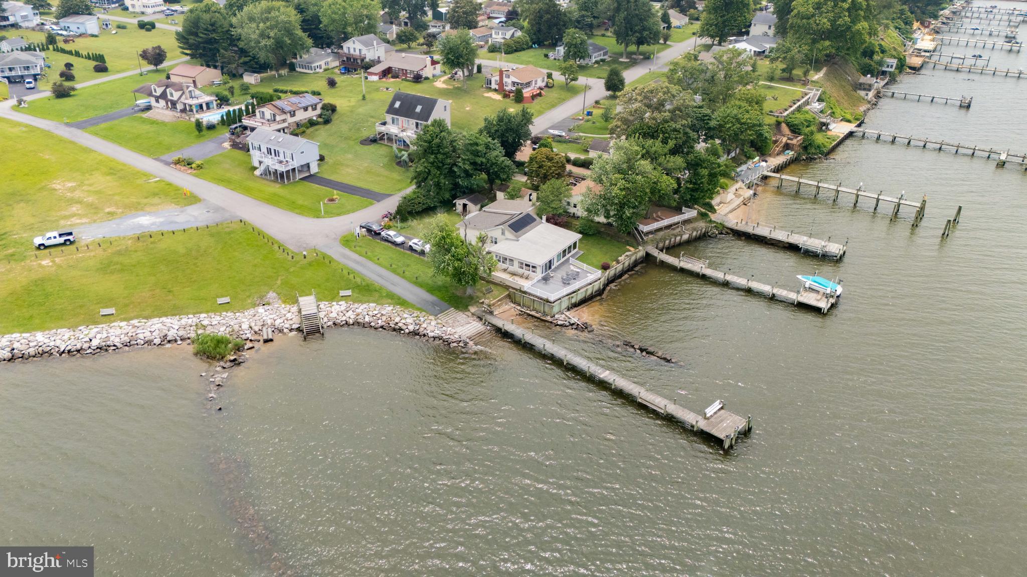 WEST VIEW SHORES - Residential