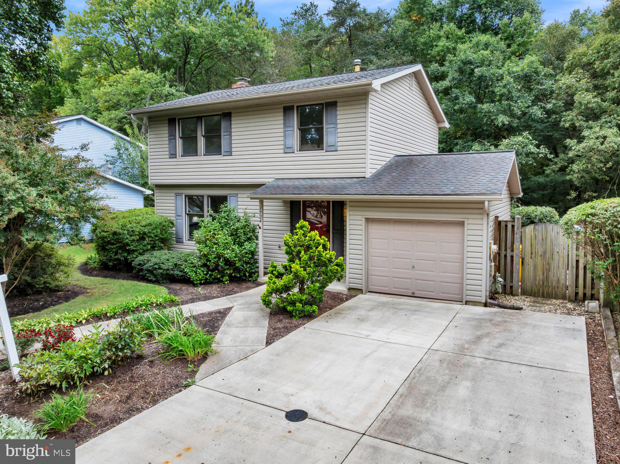 1724 DENTON COURT