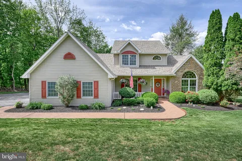 185 Pleasant View Drive, Etters, PA MLS: PAYK2081560