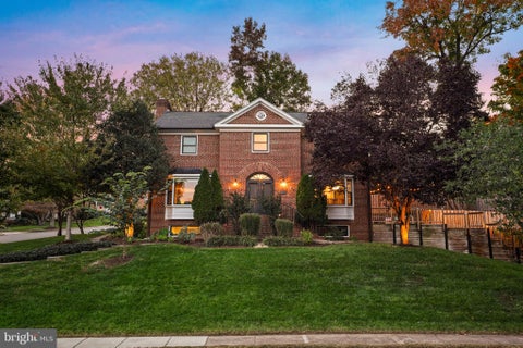 Photo of 500 Canterbury Lane, ALEXANDRIA, VA 22314 (MLS # VAAX2067724)
