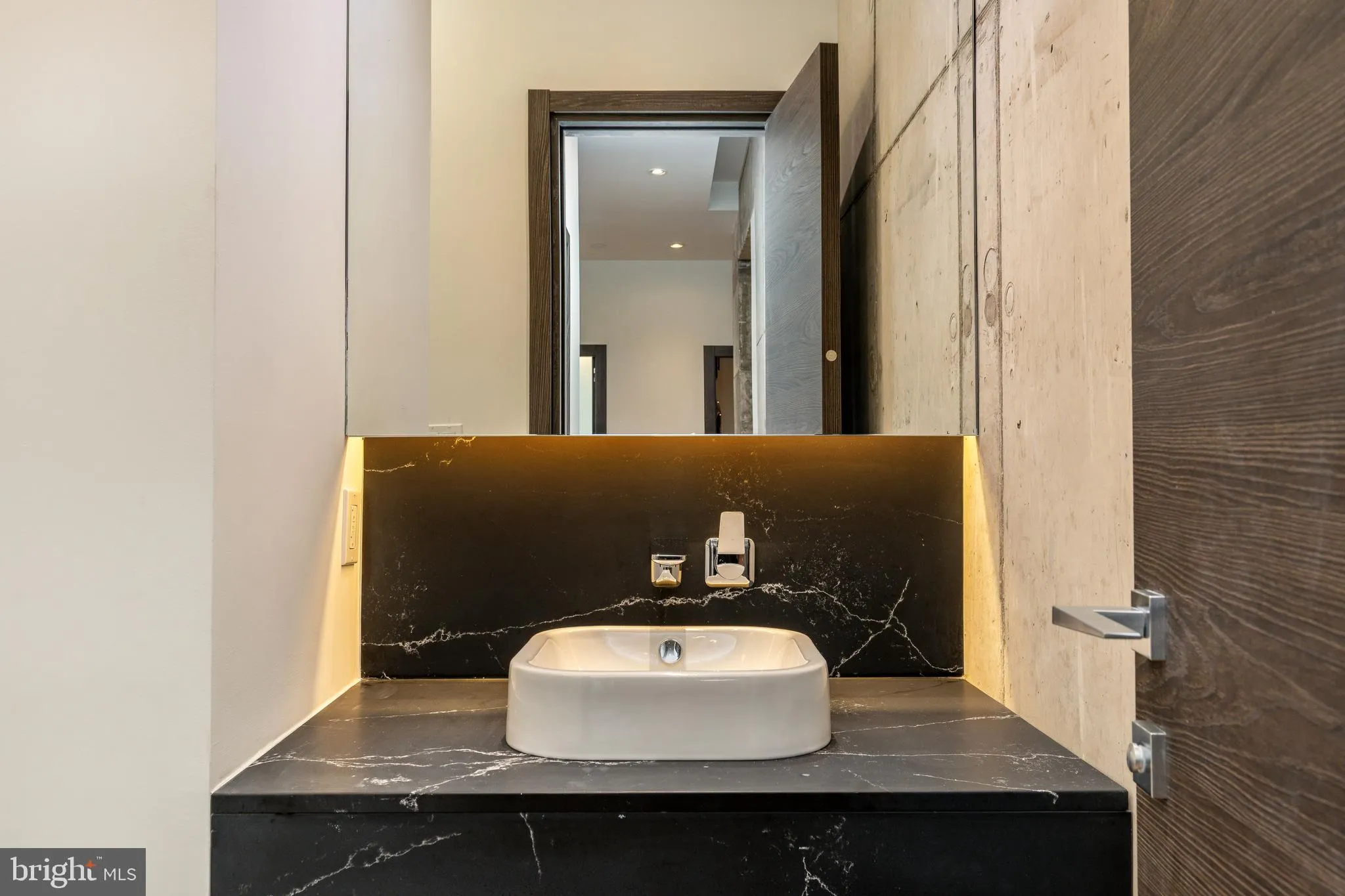 Philadelphia, Pennsylvania 19103, United States, 3 Bedrooms Bedrooms, ,4 BathroomsBathrooms,Residential,Active,181585