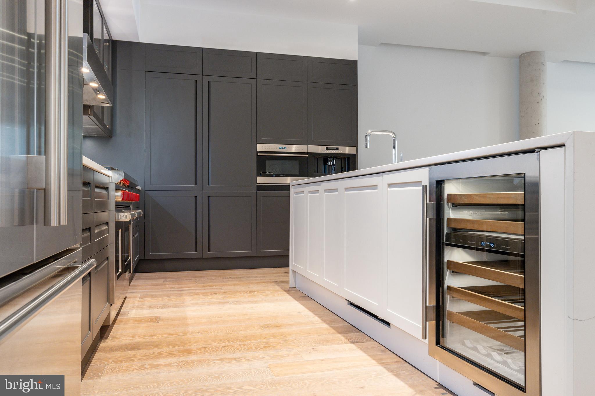 2108 WALNUT STREET 10 401