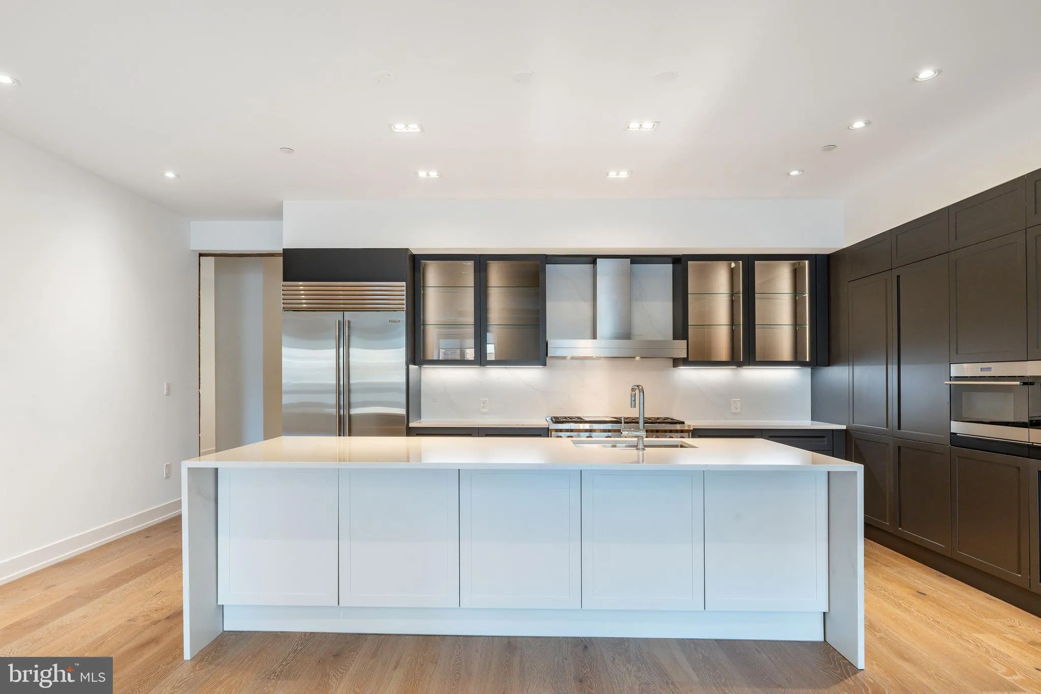 Philadelphia, Pennsylvania 19103, United States, 3 Bedrooms Bedrooms, ,4 BathroomsBathrooms,Residential,Active,181585