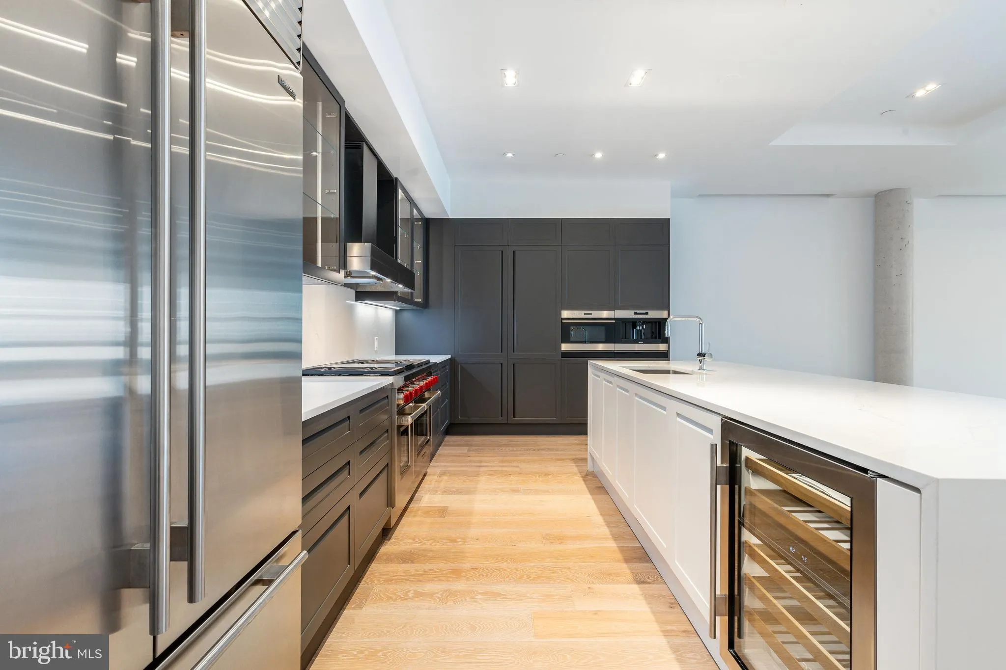 Philadelphia, Pennsylvania 19103, United States, 3 Bedrooms Bedrooms, ,4 BathroomsBathrooms,Residential,Active,181585