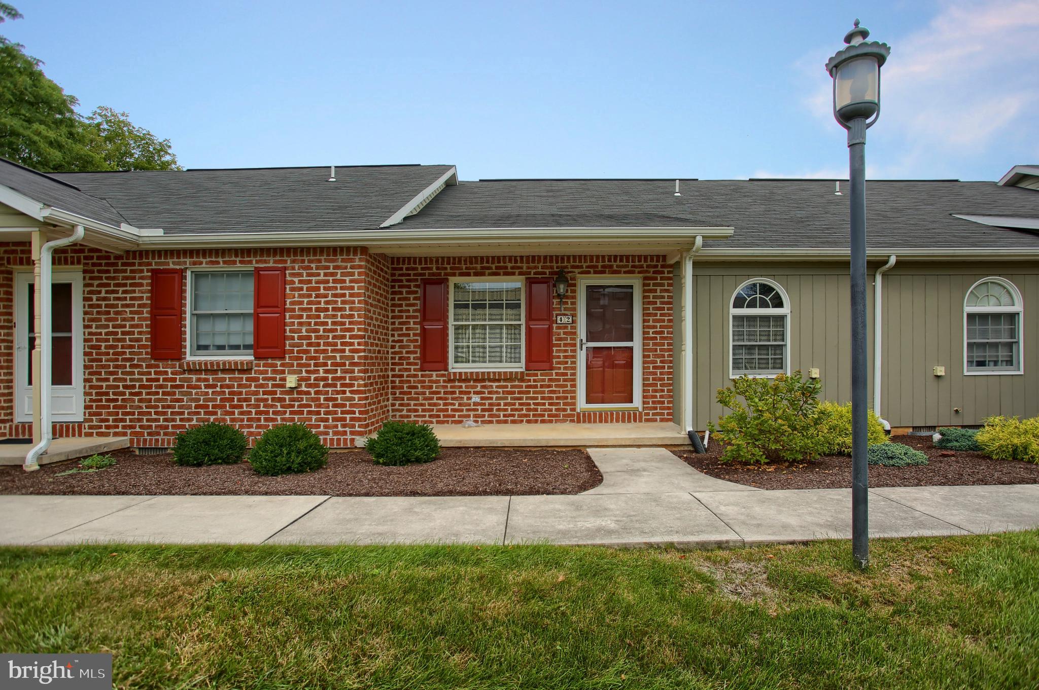 STRAWBERRY COURT - Residential