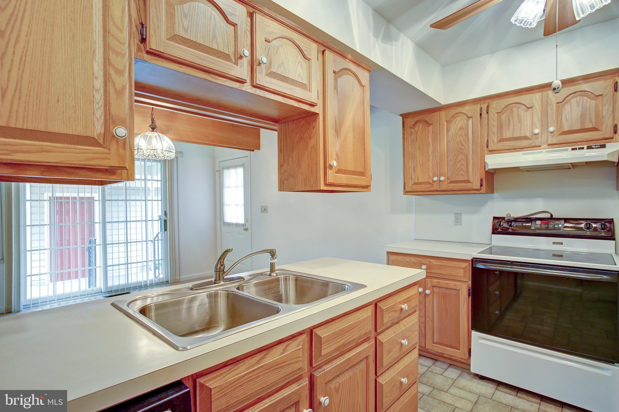 STRAWBERRY COURT - Residential