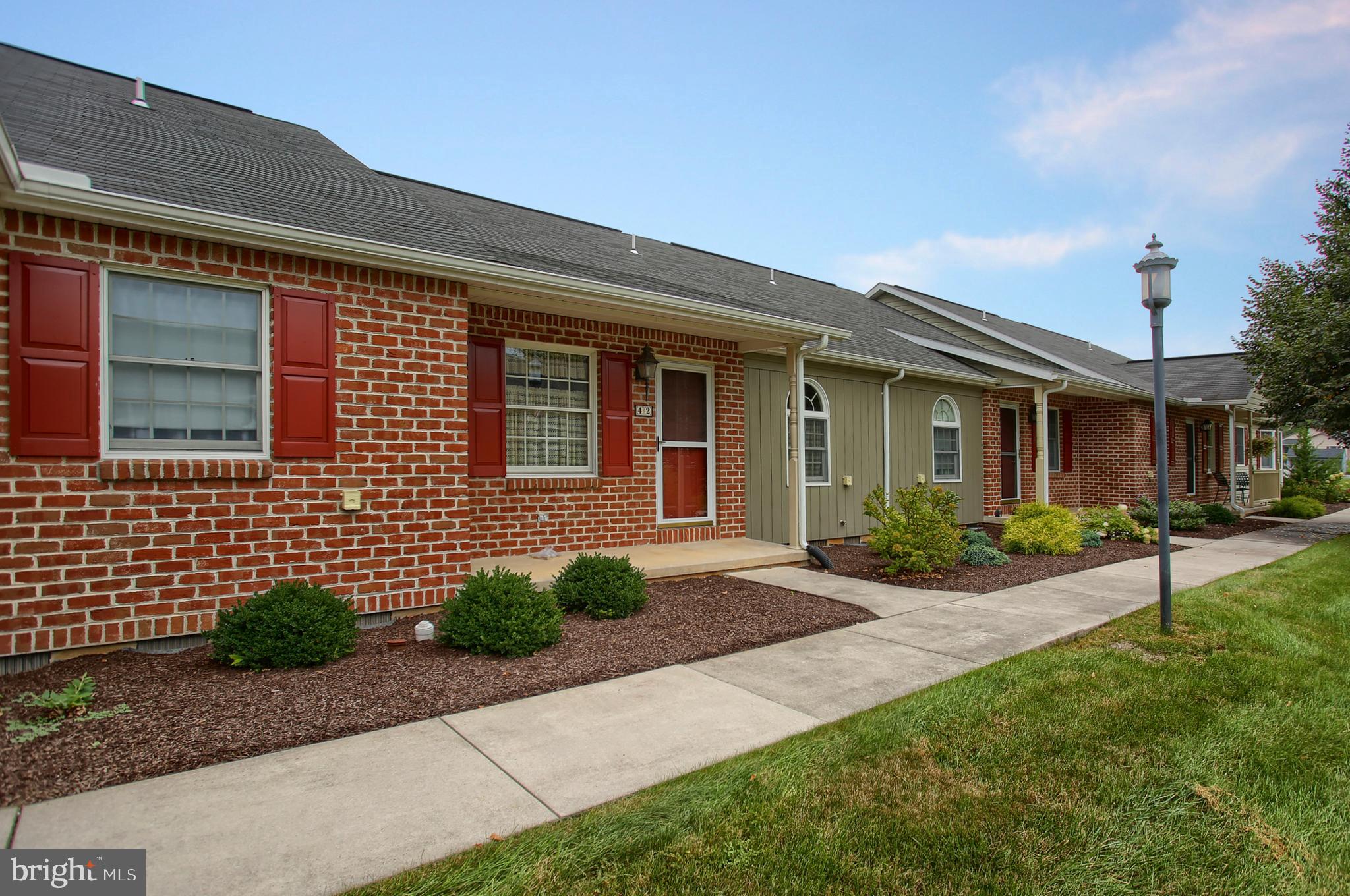 STRAWBERRY COURT - Residential