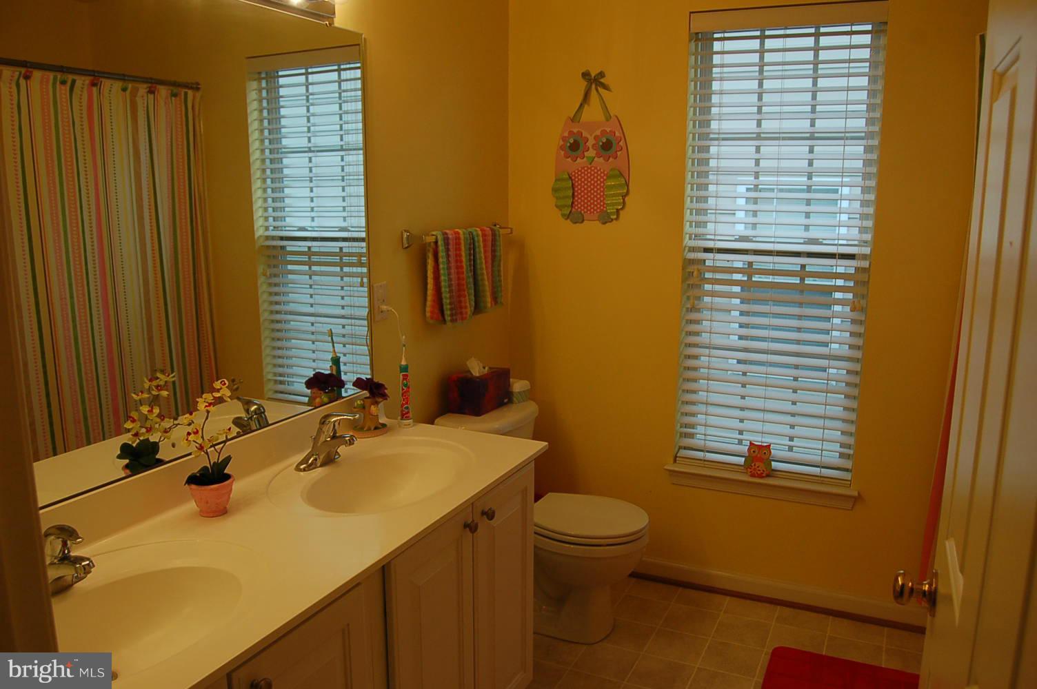 LEE'S PARKE - Residential Lease