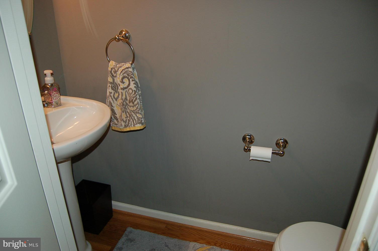 LEE'S PARKE - Residential Lease