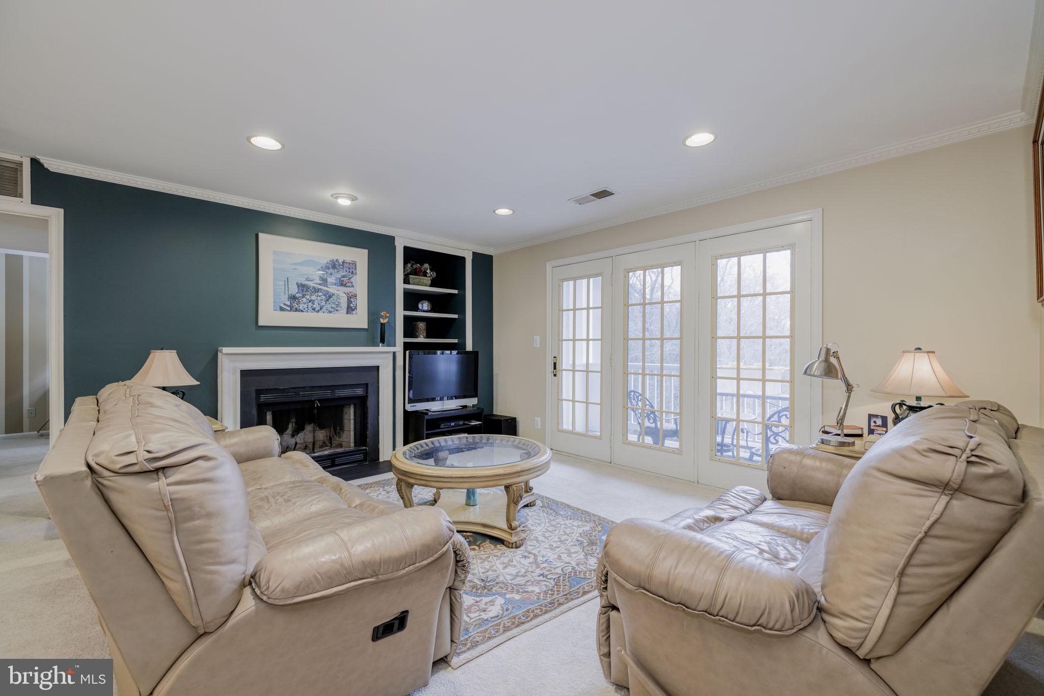 KINGSTOWNE - Residential Lease