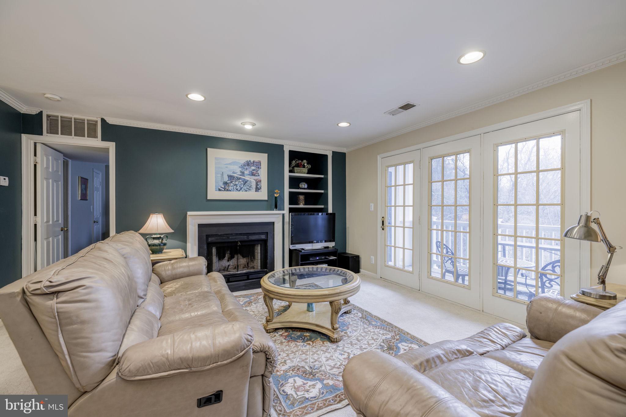 KINGSTOWNE - Residential Lease