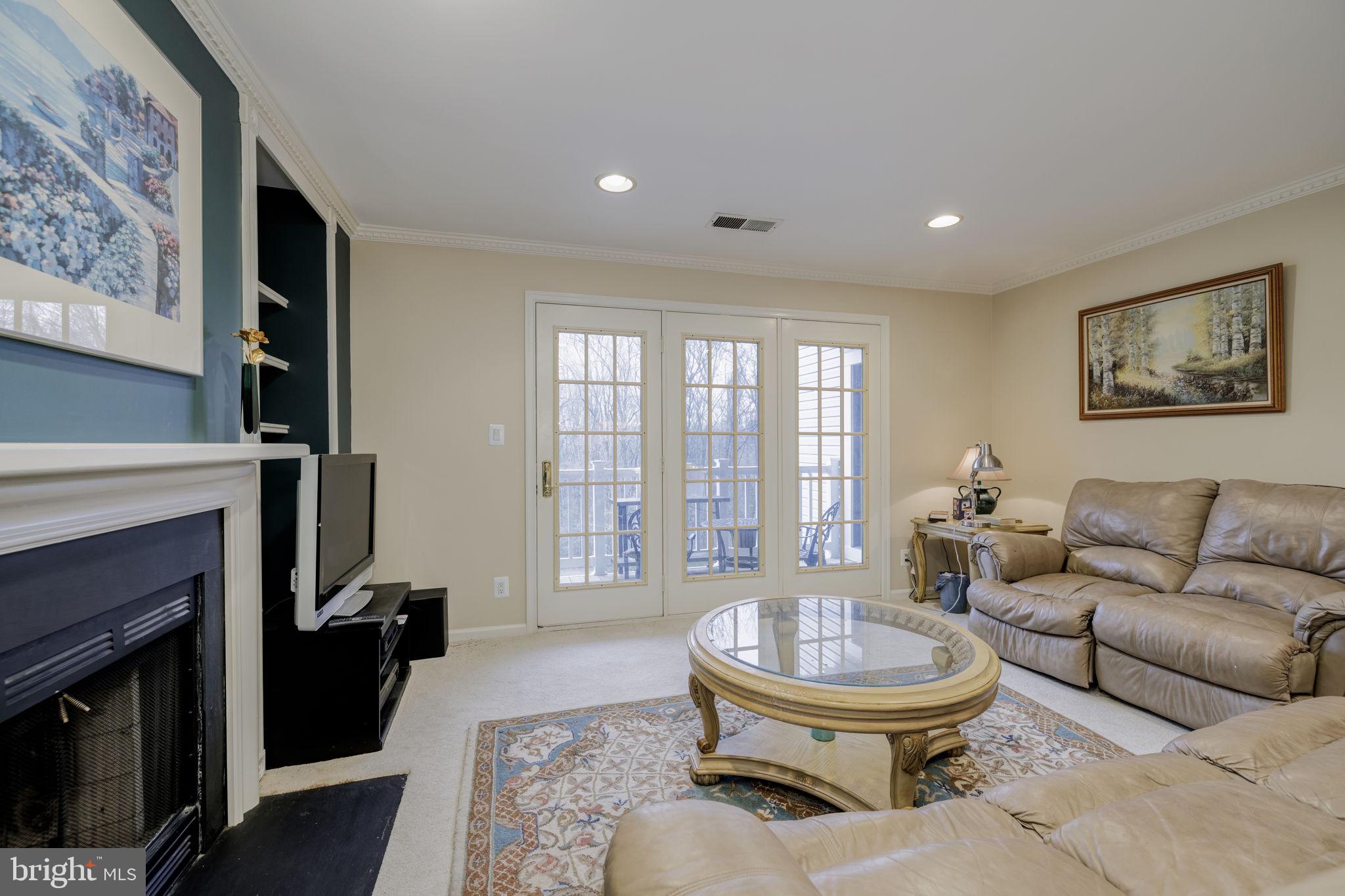 KINGSTOWNE - Residential Lease