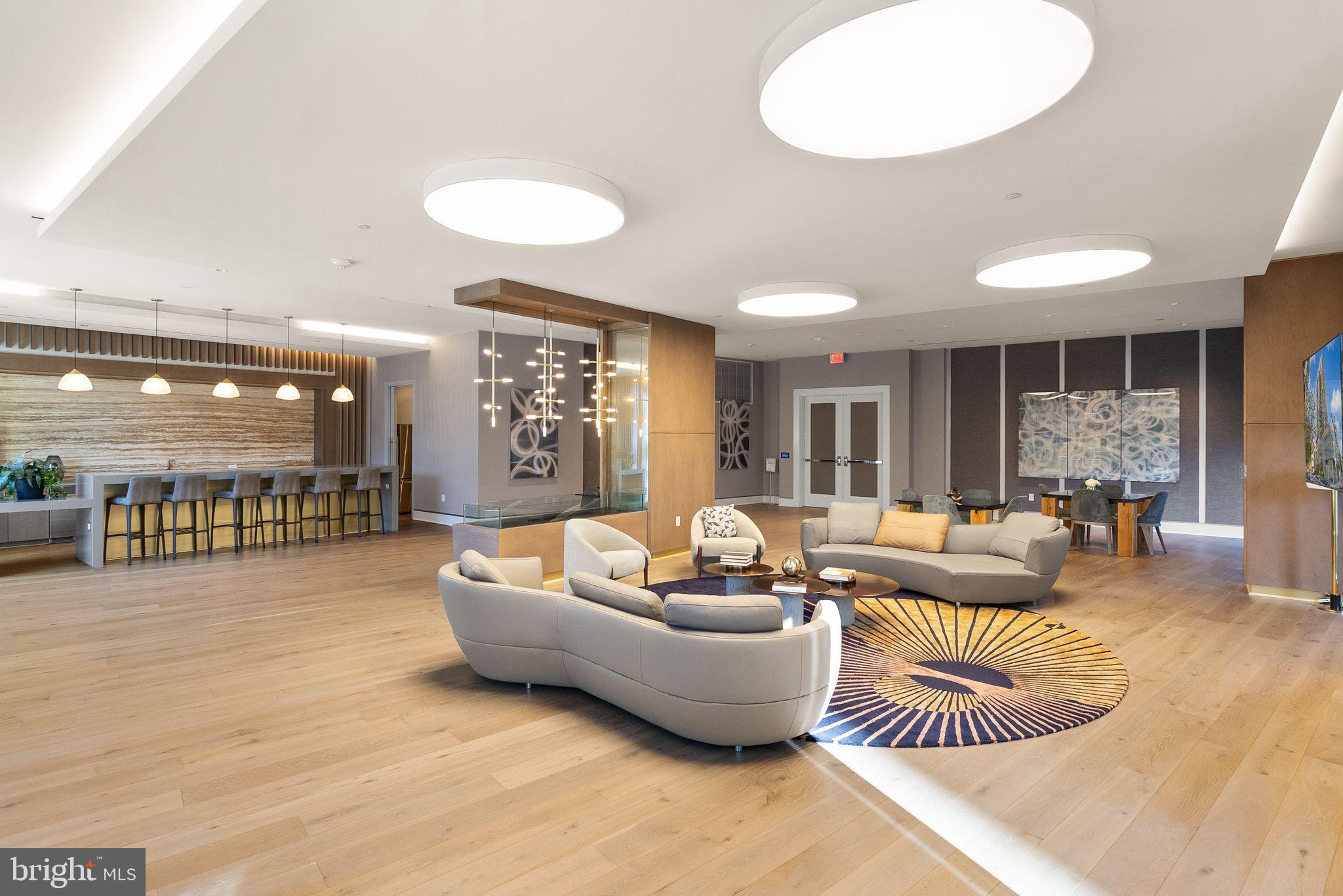 TYSONS CORNER - Residential