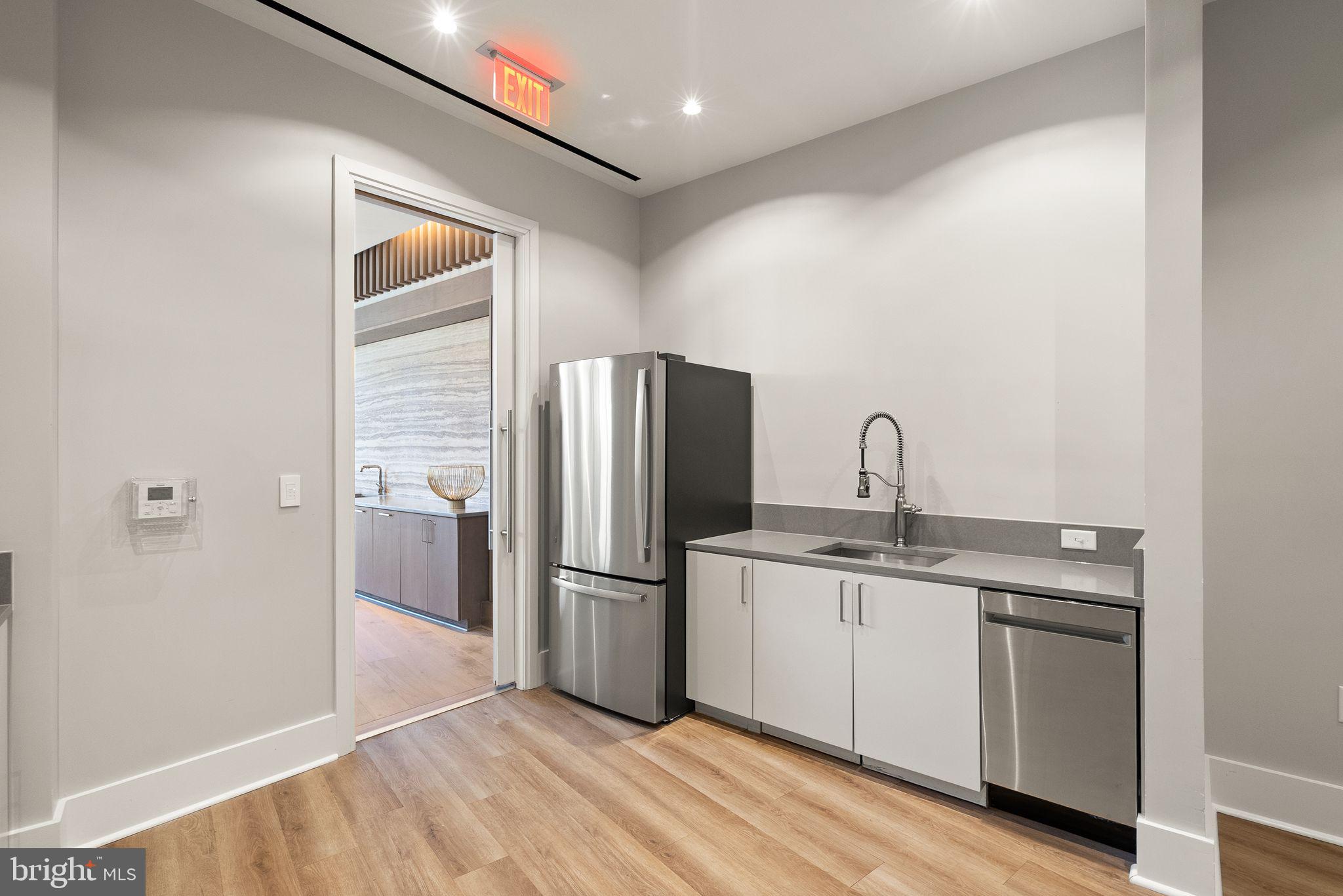 TYSONS CORNER - Residential