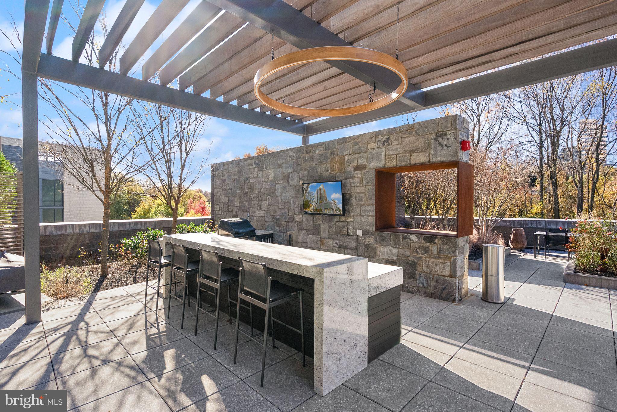 TYSONS CORNER - Residential