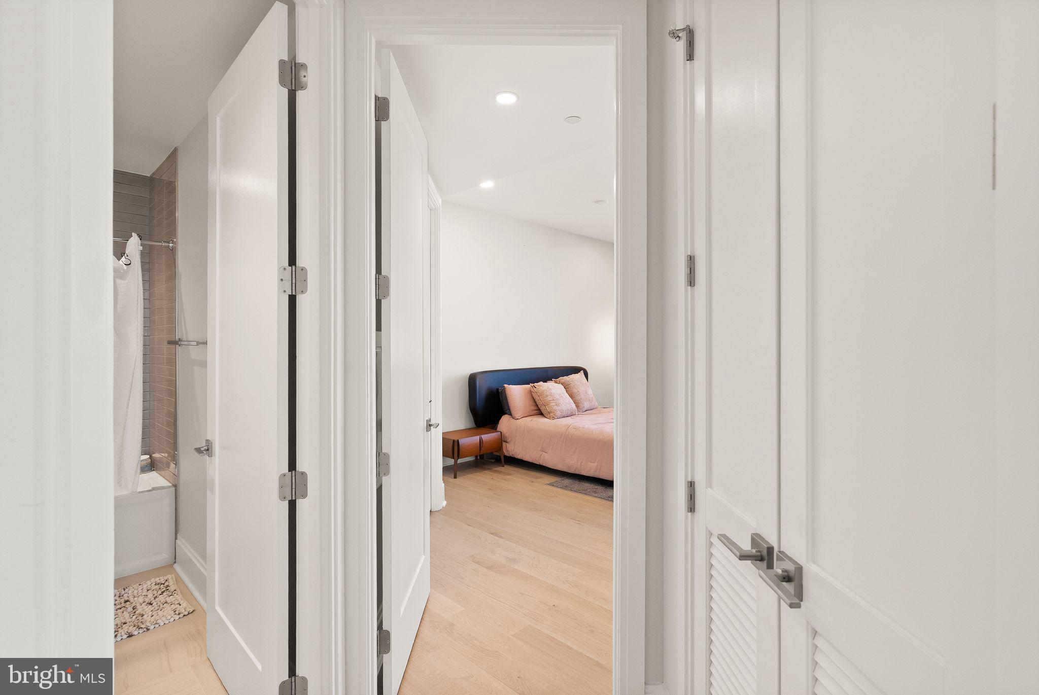 TYSONS CORNER - Residential