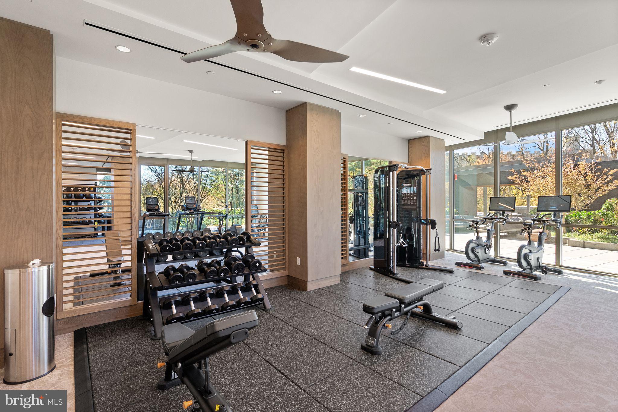 TYSONS CORNER - Residential