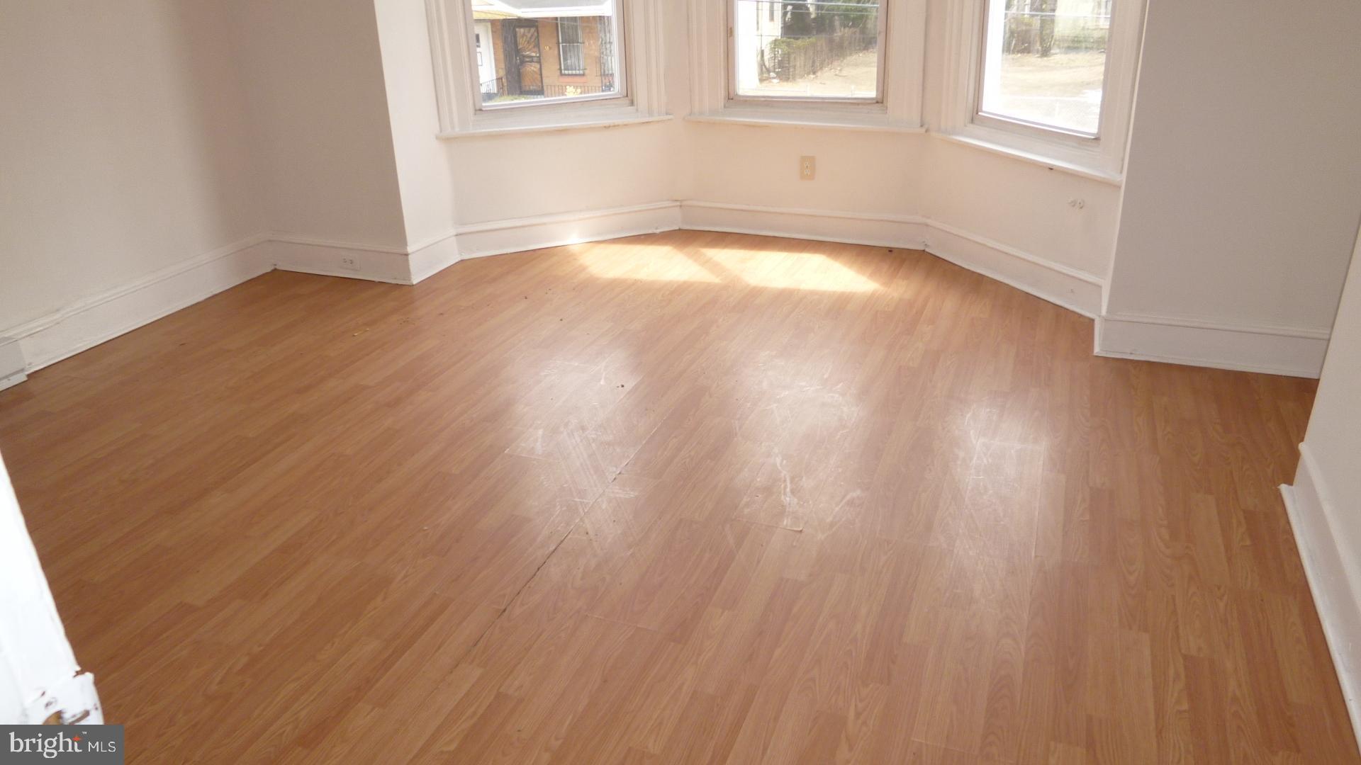 PHILADELPHIA (WEST) - Residential