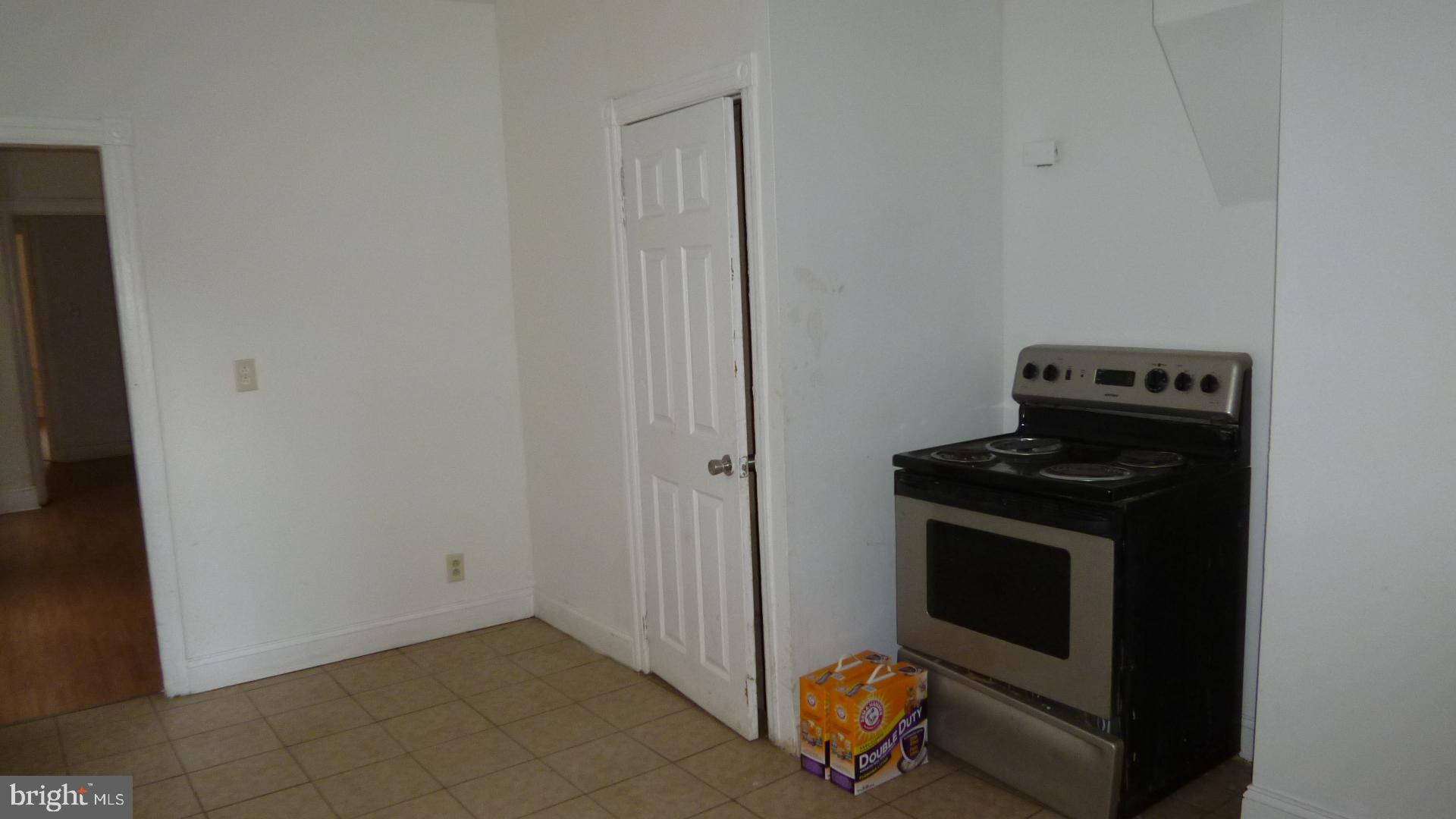 PHILADELPHIA (WEST) - Residential