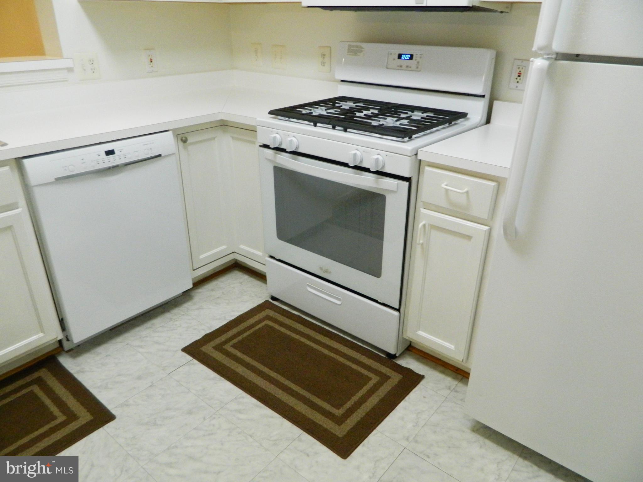 BROOKSTONE - Residential Lease