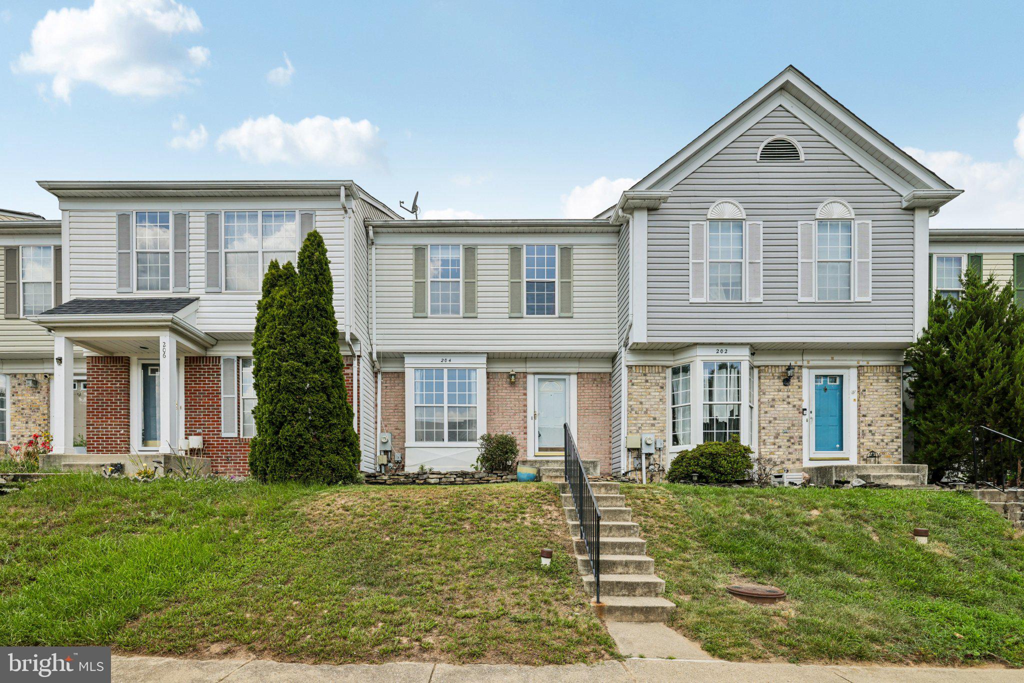Well-maintained 3BR/2.5BA townhouse featuring a fully finished walkout basement in a desirable location just minutes from the airport. Main level boasts an open-concept floor plan with spacious living and dining areas, a half bath, and a modern kitchen. Upper level includes a primary suite with full bath, plus two additional bedrooms and second full bath.
The fully finished basement provides additional living space ideal for a rec room, home office, or gym, and opens to a walkout patio and green space. Enjoy access to community amenities including a pool, walking trails, and common grounds.
Highlight: Assumable 2.2% VA Loan available for qualified buyers—an exceptional financing opportunity!
Additional features include in-unit washer/dryer, assigned parking, ample storage, and low-maintenance living. Conveniently located near shopping, dining, and commuter routes.
Don’t miss this one—schedule your showing today!