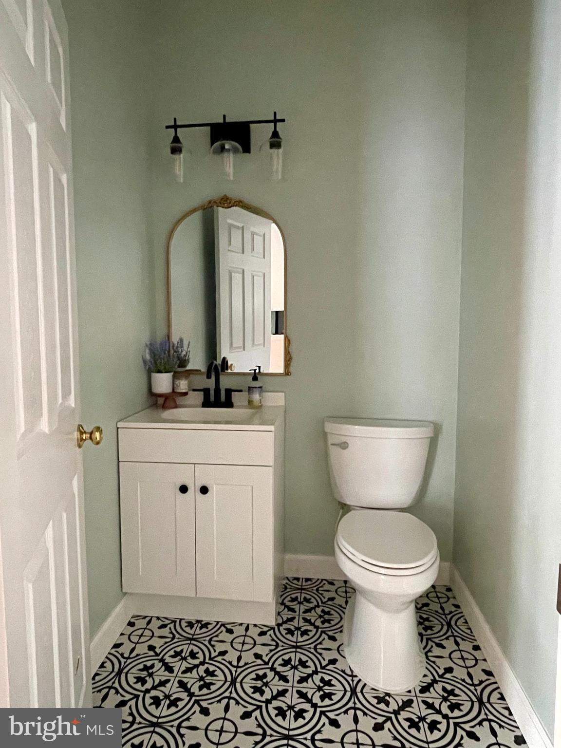 LAKE RIDGE - Residential Lease