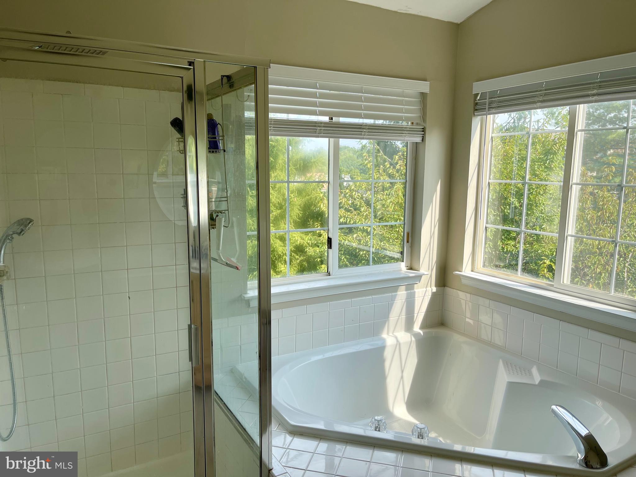 LAKE RIDGE - Residential Lease