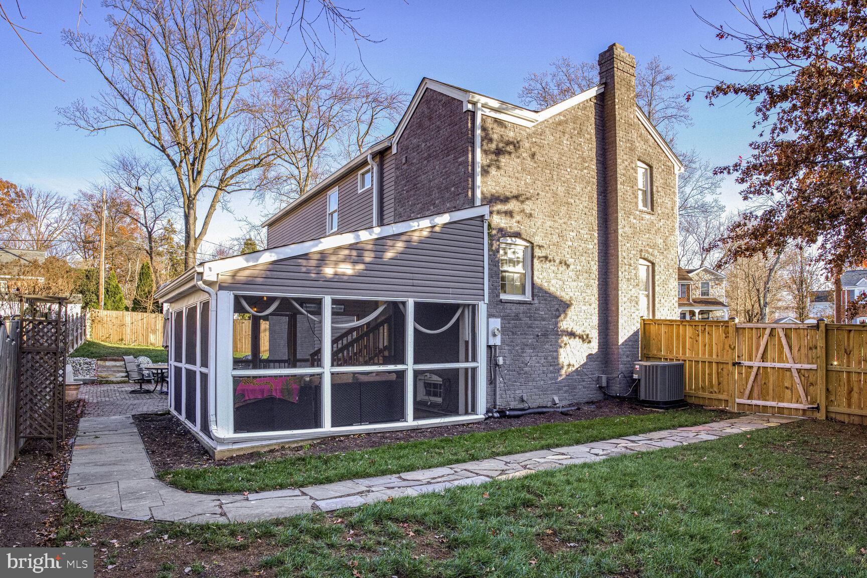 MILBURN TERRACE - Residential