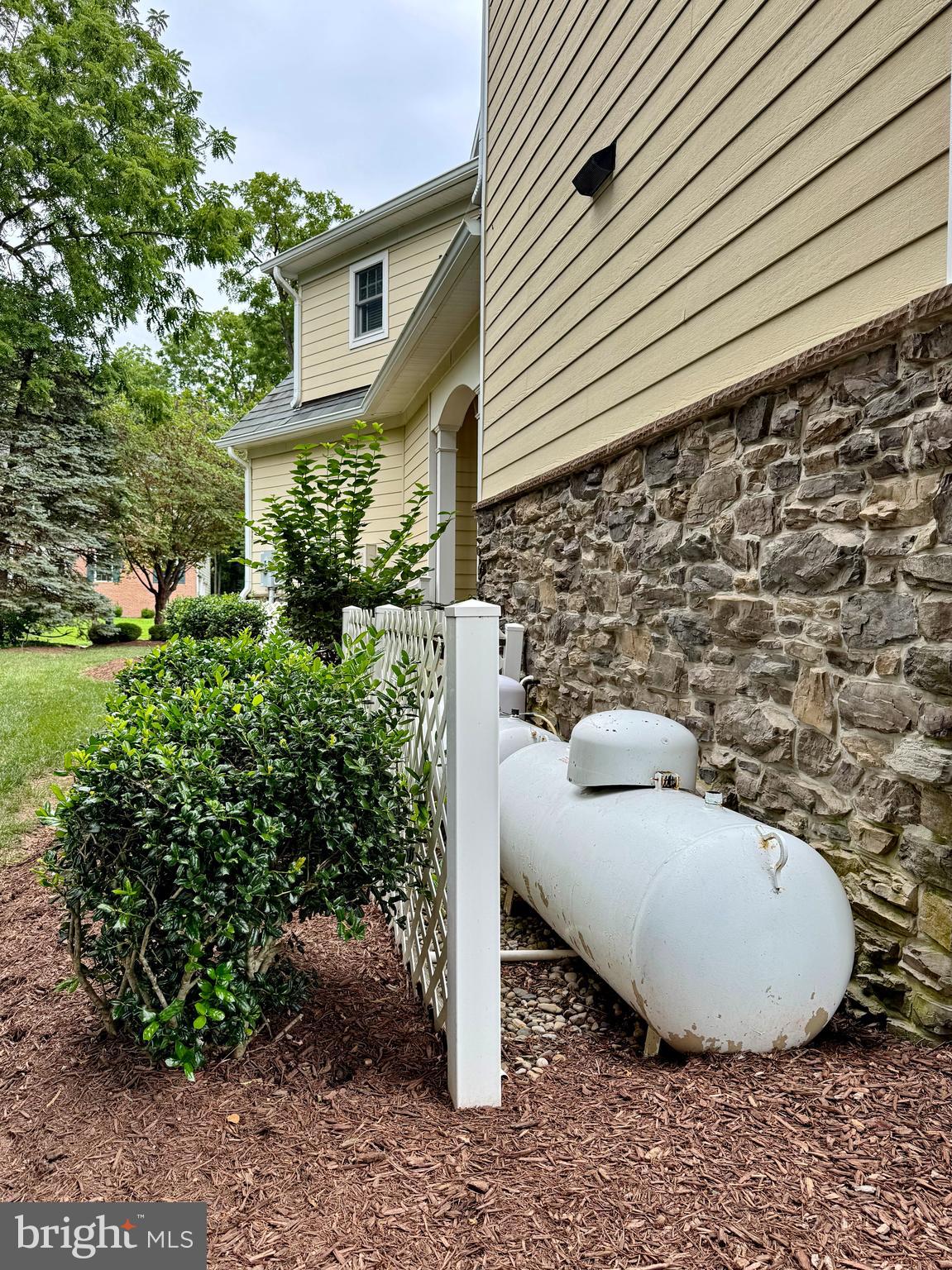 SWANN POINT - Residential Lease