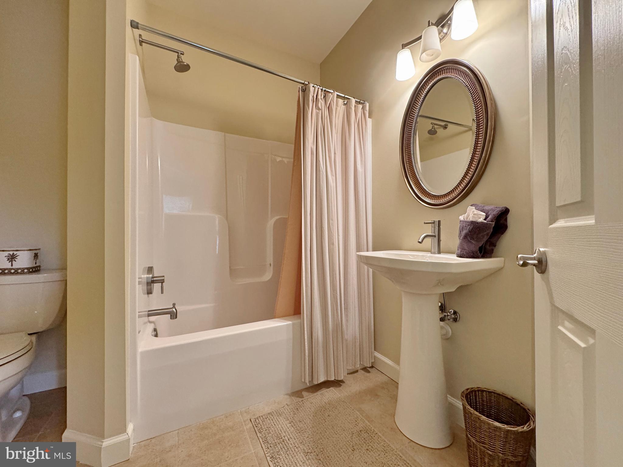 SWANN POINT - Residential Lease